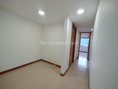 Apartamento de 3 alcobas en arriendo en Loma La Frontera, Medellín, 114 m² · foto 11 de 17