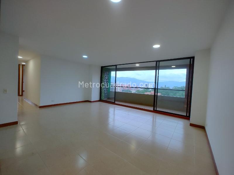 Apartamento Moderno de 3 Alcobas en Loma La Frontera
