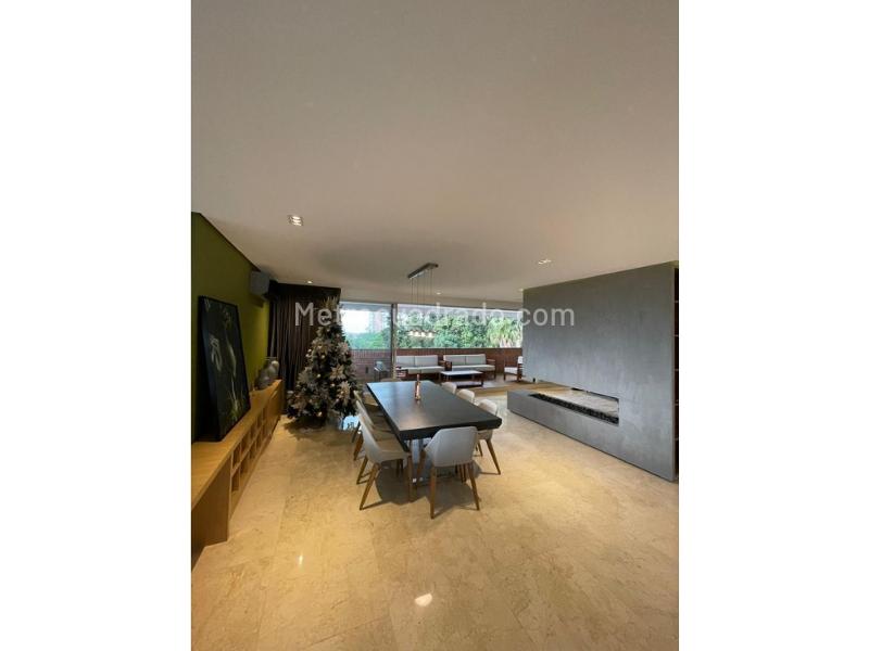 Spacious 4BR Furnished Apartment in Poblado El Tesoro - 2