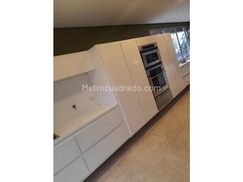 Spacious 4BR Furnished Apartment in Poblado El Tesoro - 5