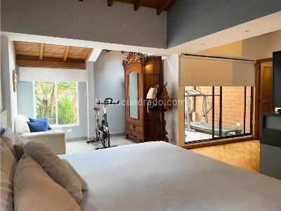 Casa de 3 alcobas en venta en El Poblado, Medellín, 340 m² · foto 10 de 17