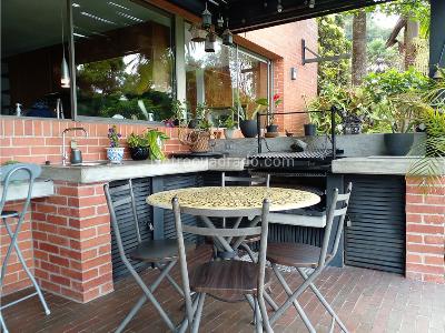 Casa de 3 alcobas en arriendo en El Poblado, Medellín, 440 m² · foto 5 de 20