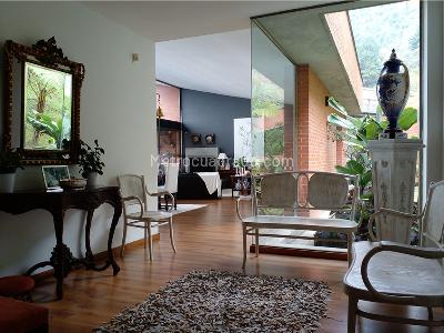 Casa de 3 alcobas en arriendo en El Poblado, Medellín, 440 m² · foto 15 de 20