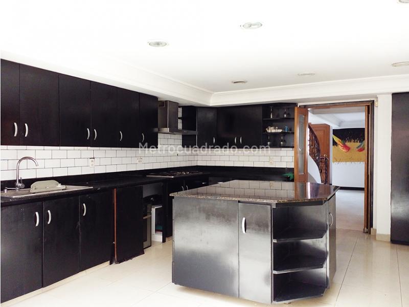 Casa Elegante de 4 Alcobas con Jacuzzi en San Lucas - 4