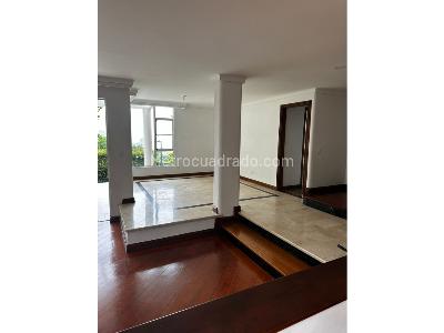 Casa de 3 alcobas en venta en Altos Del Poblado, Medellín, 380 m² · foto 11 de 20