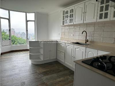 Casa de 3 alcobas en venta en Altos Del Poblado, Medellín, 380 m² · foto 12 de 20