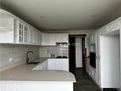 Casa de 3 alcobas en venta en Altos Del Poblado, Medellín, 380 m² · foto 14 de 20