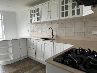 Casa de 3 alcobas en venta en Altos Del Poblado, Medellín, 380 m² · foto 16 de 20