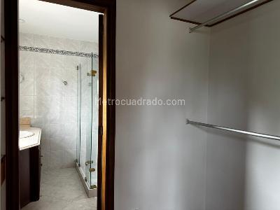 Casa de 3 alcobas en venta en Altos Del Poblado, Medellín, 380 m² · foto 18 de 20