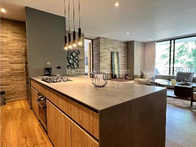 Apartamento en venta en El Poblado, Medellín · foto 2 de 15
