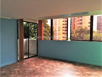 Apartamento de 3 alcobas en venta en El Poblado, Medellín, 400 m² · foto 6 de 15
