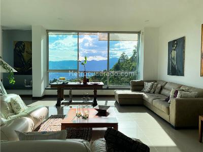 Casa de 5 alcobas en venta en El Poblado, Medellín · foto 4 de 11