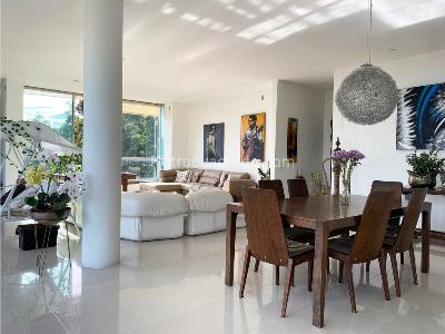 Casa de 5 alcobas en venta en El Poblado, Medellín · foto 8 de 11