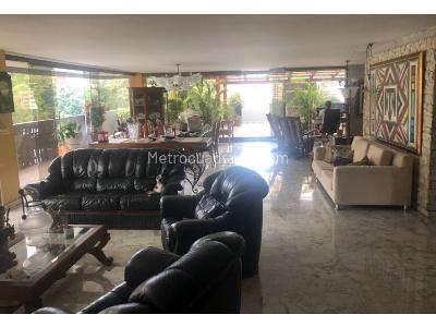 Apartamento de 4 alcobas en venta en El Poblado, Medellín, 461 m² · foto 3 de 20