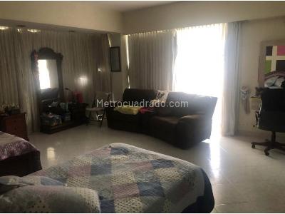 Apartamento de 4 alcobas en venta en El Poblado, Medellín, 461 m² · foto 8 de 20