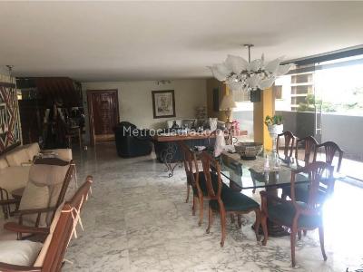 Apartamento de 4 alcobas en venta en El Poblado, Medellín, 461 m² · foto 9 de 20