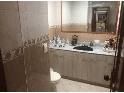 Apartamento de 4 alcobas en venta en El Poblado, Medellín, 461 m² · foto 18 de 20