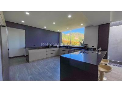 Casa de 4 alcobas en venta en Envigado, Medellín, 580 m² · foto 14 de 17