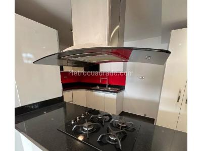 Apartamento de 4 alcobas en venta en El Poblado Castropol, Medellín, 198 m² · foto 2 de 18