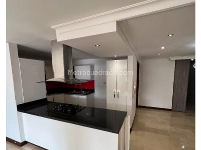 Apartamento de 4 alcobas en venta en El Poblado Castropol, Medellín, 198 m² · foto 5 de 18