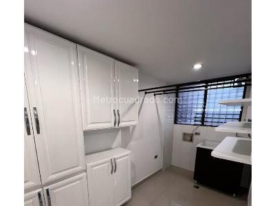 Apartamento de 4 alcobas en venta en El Poblado Castropol, Medellín, 198 m² · foto 6 de 18