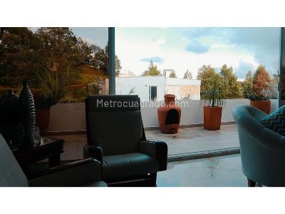 Casa de 3 alcobas en venta en Alto Del Escobero, Envigado, 250 m² · foto 4 de 11