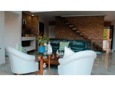 Casa de 3 alcobas en venta en Alto Del Escobero, Envigado, 250 m² · foto 7 de 11