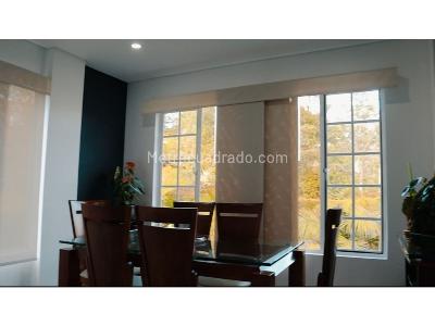Casa de 3 alcobas en venta en Alto Del Escobero, Envigado, 250 m² · foto 8 de 11