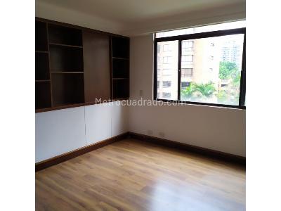 Apartamento en arriendo en Poblado, Medellín · foto 3 de 20