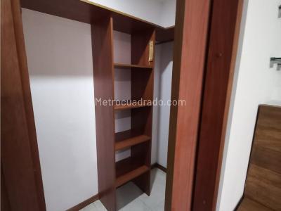 Apartamento en arriendo en Poblado, Medellín · foto 4 de 19