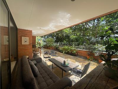 Apartamento en venta en El Poblado, Medellín · foto 2 de 9