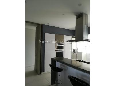 Apartamento en venta en Poblado, Medellín · foto 6 de 20