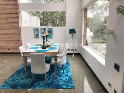 Casa en venta en Envigado, Envigado · foto 2 de 17