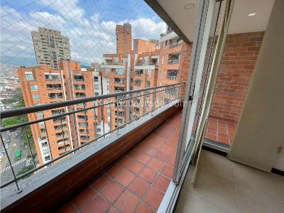 Apartamento de 3 alcobas en arriendo en Castropol, Medellín, 94 m² · foto 12 de 17