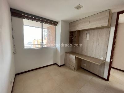 Apartamento de 3 alcobas en arriendo en Castropol, Medellín, 94 m² · foto 14 de 17