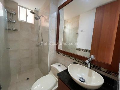Apartamento de 3 alcobas en arriendo en Castropol, Medellín, 94 m² · foto 15 de 17
