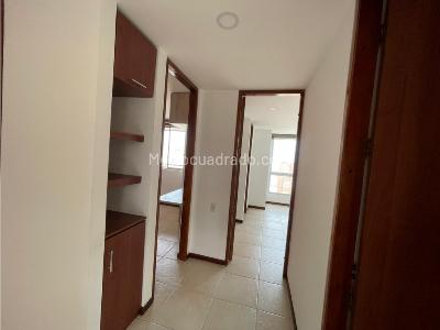 Apartamento de 3 alcobas en arriendo en Castropol, Medellín, 94 m² · foto 6 de 17