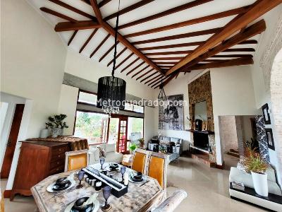 Casa de 4 alcobas en venta en Alto Del Escobero, Envigado, 400 m² · foto 11 de 16