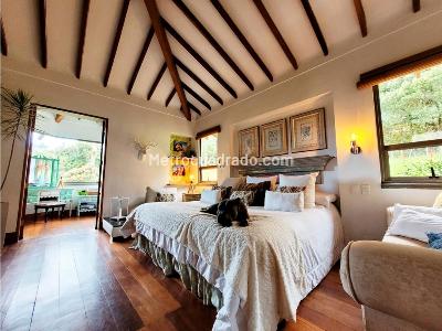 Casa de 4 alcobas en venta en Alto Del Escobero, Envigado, 400 m² · foto 12 de 16