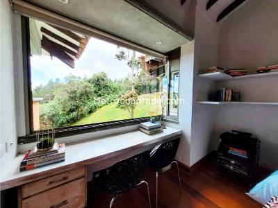 Casa de 4 alcobas en venta en Alto Del Escobero, Envigado, 400 m² · foto 16 de 16
