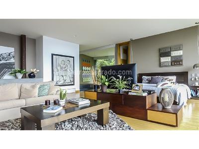 Casa de 3 alcobas en venta en El Poblado, Medellín, 492 m² · foto 2 de 19