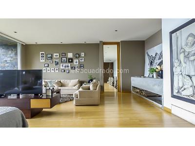 Casa de 3 alcobas en venta en El Poblado, Medellín, 492 m² · foto 4 de 19