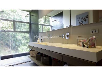 Casa de 3 alcobas en venta en El Poblado, Medellín, 492 m² · foto 18 de 19