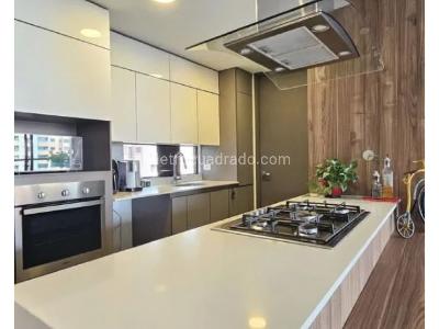 Apartamento en venta en El Poblado, Medellín · foto 2 de 6
