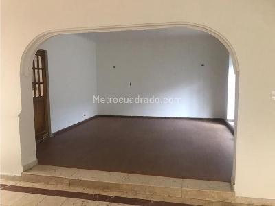 Casa de 3 alcobas en venta en El Poblado Castropol, Medellín, 472 m² · foto 5 de 20