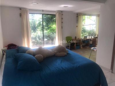 Casa de 3 alcobas en venta en El Poblado Castropol, Medellín, 472 m² · foto 12 de 20