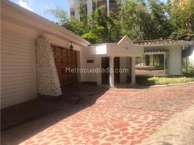 Casa de 3 alcobas en venta en El Poblado Castropol, Medellín, 472 m² · foto 13 de 20