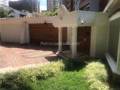 Casa de 3 alcobas en venta en El Poblado Castropol, Medellín, 472 m² · foto 14 de 20