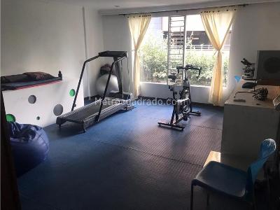 Casa de 3 alcobas en venta en El Poblado Castropol, Medellín, 472 m² · foto 18 de 20