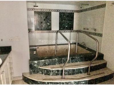 Apartamento de 3 alcobas en venta en Alejandría, Medellín, 200 m² · foto 5 de 6